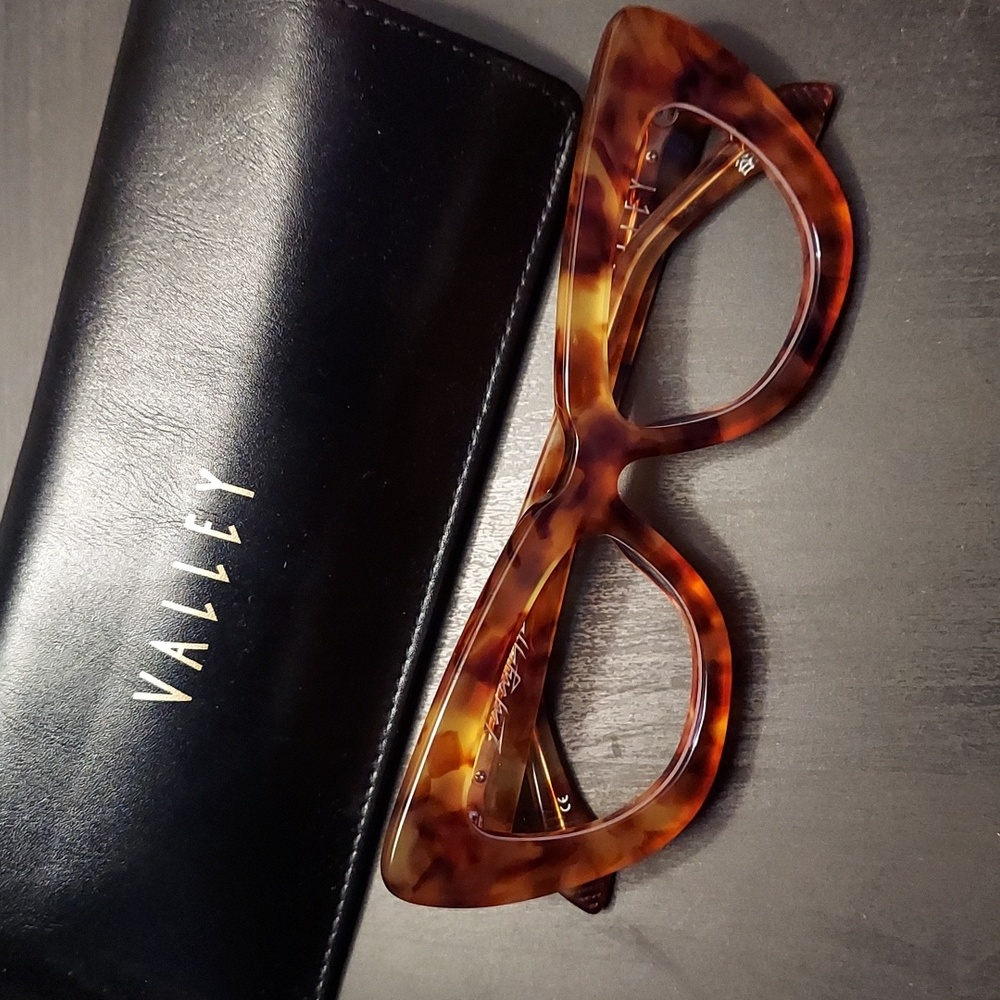 Valley Eyewear Lafayette Eyeglass Frames - Clear lenses